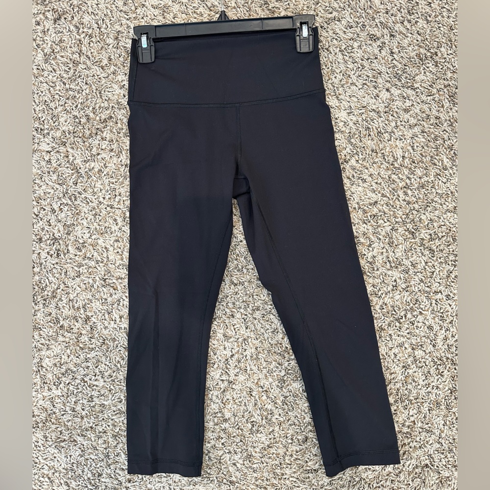 Lululemon aligned cropped leggings, size 2